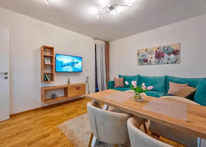 Let's Hide Apartman *